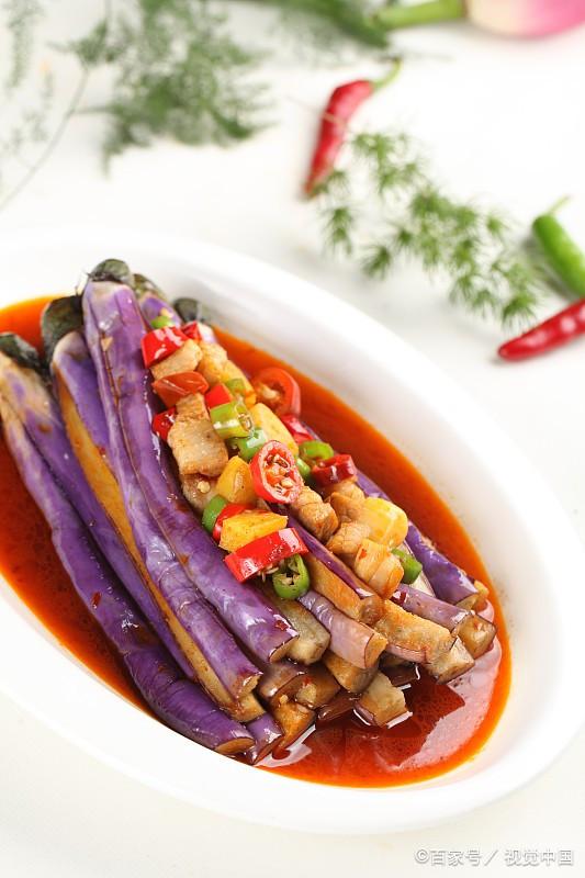 一口惊艳！连厨师长都点赞的茄子做法，简单又下饭！