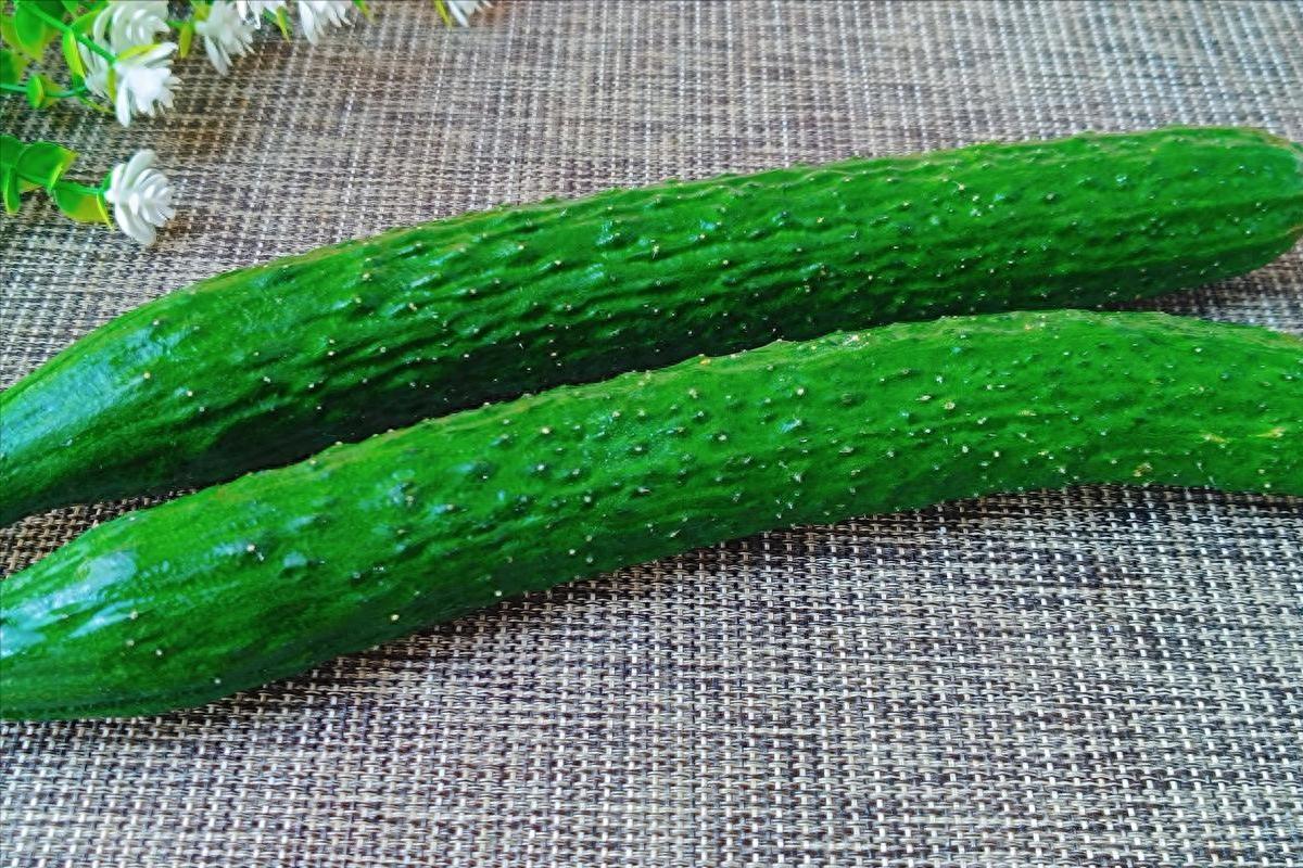 黄瓜立大功！医生发现：经常吃黄瓜的人，用不了多久，或有5变化