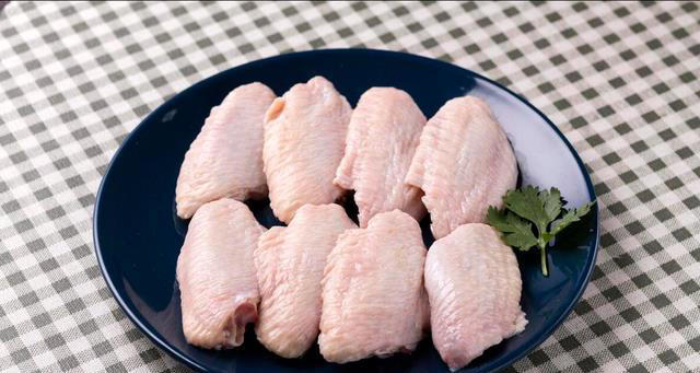 夏天少吃猪肉多吃它，低脂高蛋白，蒸一蒸就上桌，营养好吃又解馋