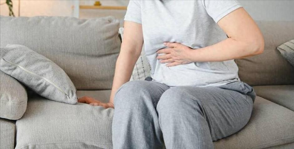 52岁女子确诊胆囊炎，每天吃黄瓜，3个月后去复诊，医生:值得学习