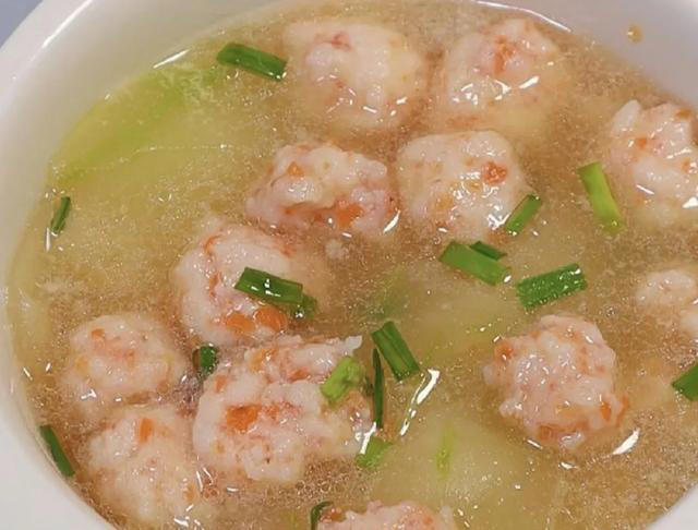 入夏后，少吃鸡肉和牛肉，多吃这3种肉！腿脚有劲，精神足身体棒