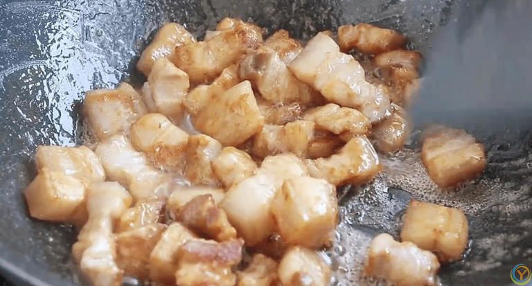 五花肉选这块才最好，简单三步炖出软糯红烧肉，你家做法行吗？