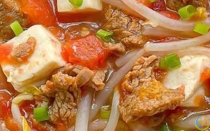 女人不想老得快，八道营养菜要常吃，养出好皮肤，气色好显年轻