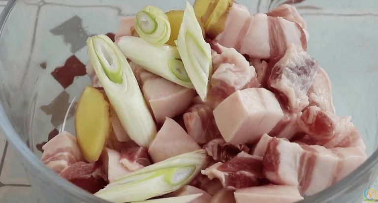 五花肉选这块才最好，简单三步炖出软糯红烧肉，你家做法行吗？