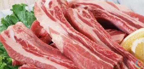 排骨这样做，外酥里嫩超好吃，不焯水也能香翻全家？