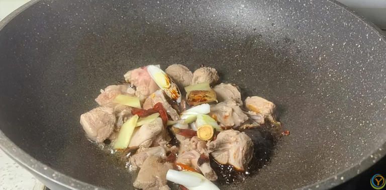 夏天流汗多，常吃这种肉，滋补解暑，比猪肉便宜，比羊肉好吃！