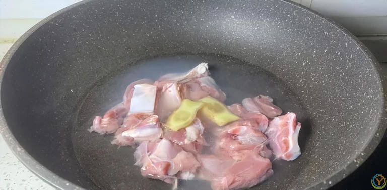 夏天流汗多，常吃这种肉，滋补解暑，比猪肉便宜，比羊肉好吃！