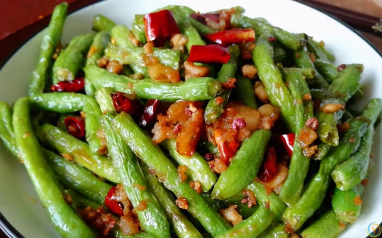 27款菜品推荐：蘑菇炒鸡丁、酱香爆炒肉、胡萝卜炒鸡蛋