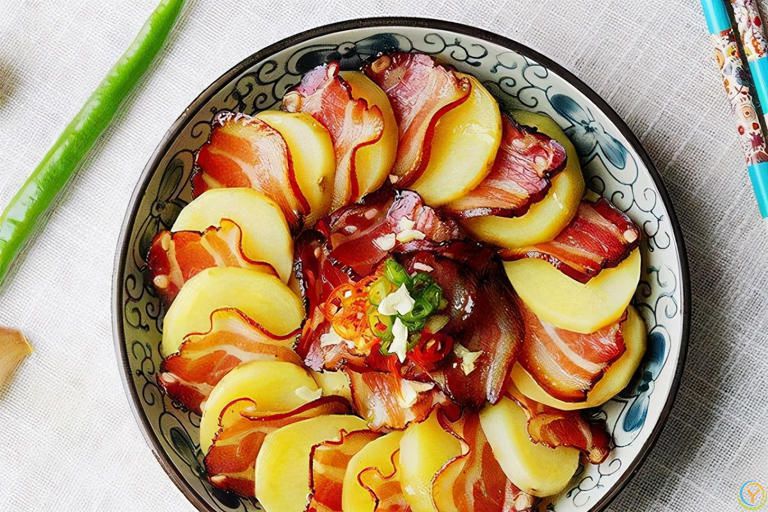 27款菜品推荐：蘑菇炒鸡丁、酱香爆炒肉、胡萝卜炒鸡蛋