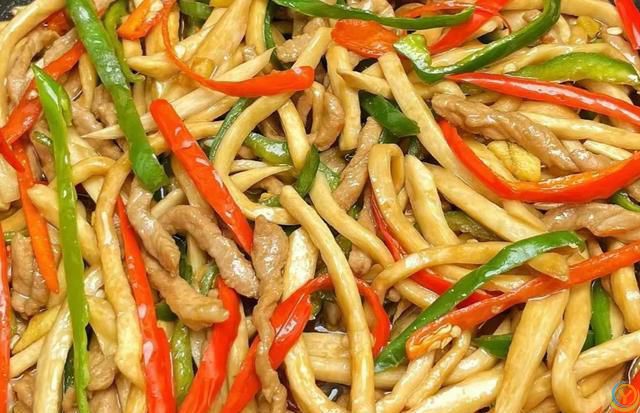 六月，八道美食使劲吃，一补蛋白质，二补维生素，营养搭配味道好