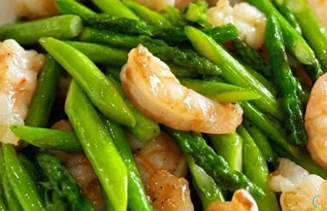 夏天可以不吃肉，但一定要吃八样当季蔬菜，开胃不上火，提高免疫