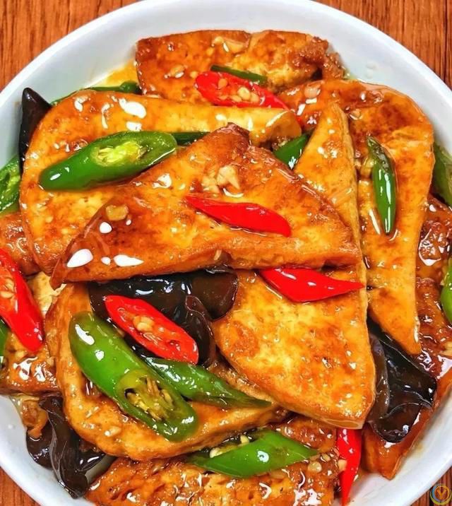 入夏后，建议常吃8菜，比牛肉便宜，比鸡肉营养，滋补解馋不上火