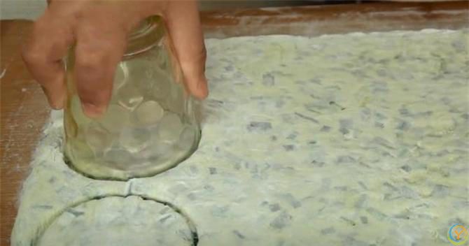 韭菜教你新做法，不蒸包子不烙饼，大刀一切， 比肉都好吃