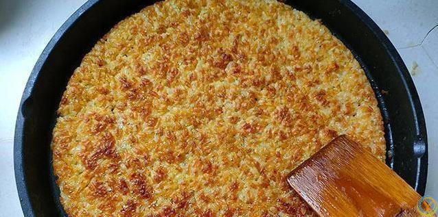 剩饭别扔，烙成香脆锅巴，泡汤吃全家抢疯了