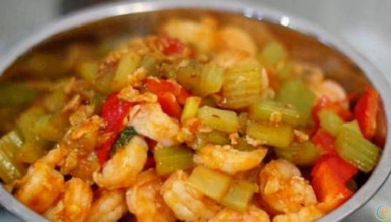 27款菜品推荐：蘑菇炒鸡丁、酱香爆炒肉、胡萝卜炒鸡蛋