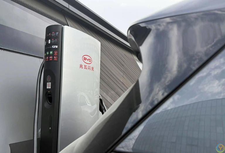 固态电池量产在即，燃油车两年后真会迎来“骨折”价吗？