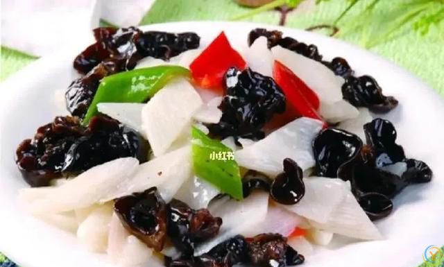 入夏后，建议常吃8菜，比牛肉便宜，比鸡肉营养，滋补解馋不上火