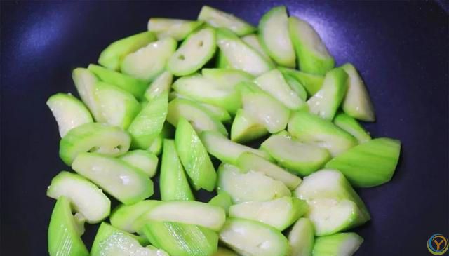 夏天出汗多，多喝这种汤，汤汁浓郁，味道鲜美，清淡不油腻！