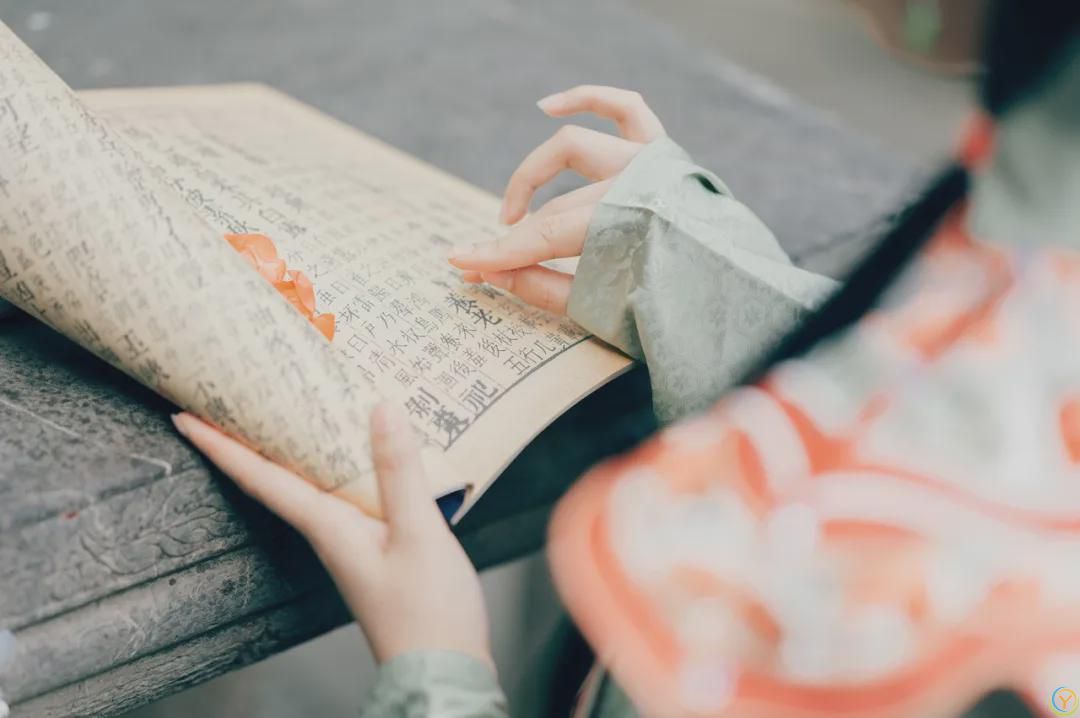 6首闲适诗词：一壶清茶许流年，半卷闲书慰平生