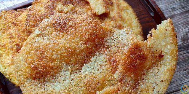 剩饭别扔，烙成香脆锅巴，泡汤吃全家抢疯了