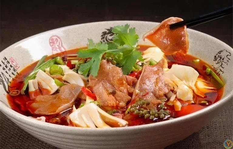 27款菜品推荐：蘑菇炒鸡丁、酱香爆炒肉、胡萝卜炒鸡蛋