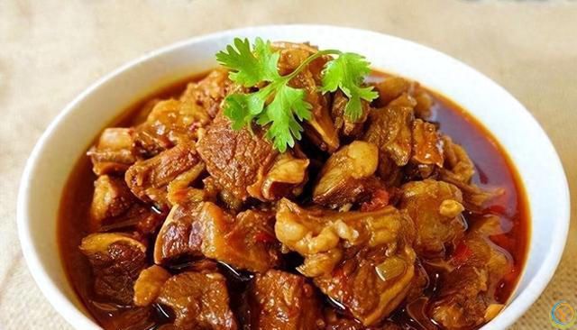 它是牛肉的&ldquo;克星&rdquo;，炖牛肉加了它，出锅软烂又入味，没牙也能吃
