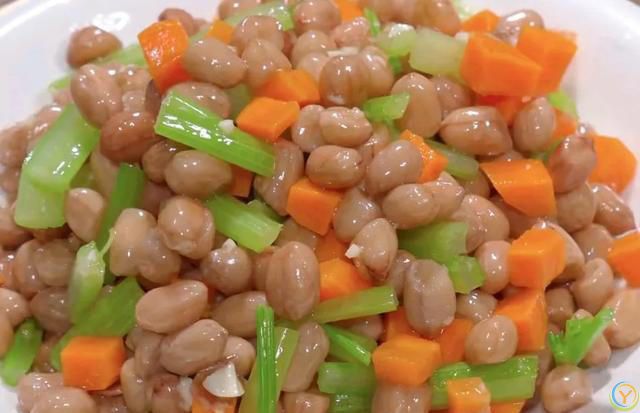 这10道凉拌菜，学会了做给家人吃，清爽又解腻，抚平燥热真舒坦！