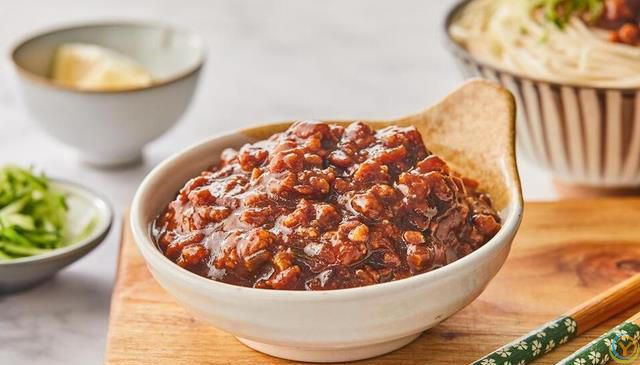 炸酱面好不好吃，关键在炸酱，大厨分享不外传做法，怎么吃都特香