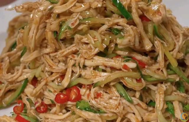 这10道凉拌菜，学会了做给家人吃，清爽又解腻，抚平燥热真舒坦！