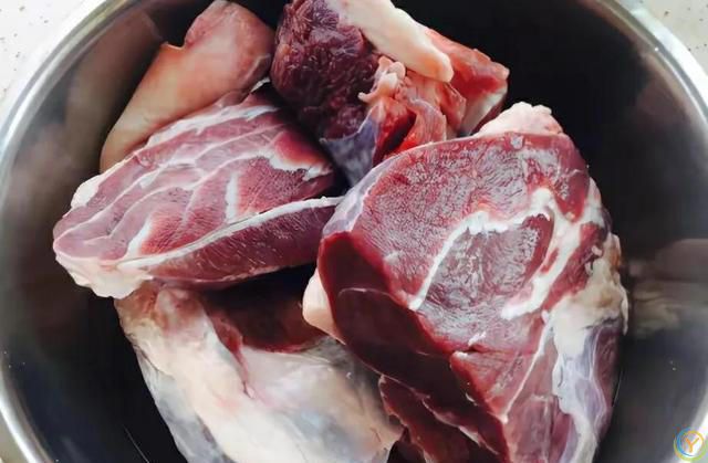 它是牛肉的“克星”，炖牛肉加了它，出锅软烂又入味，没牙也能吃