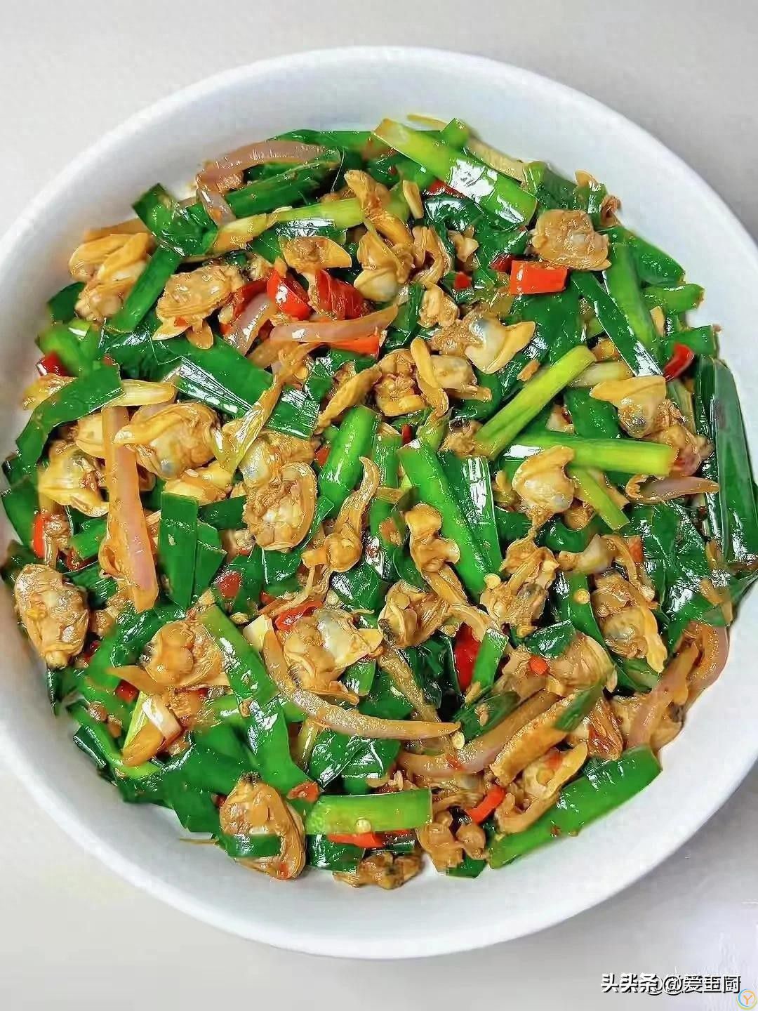 男人过了45岁，吃这3种食物，肾气十足，腰腿更有力