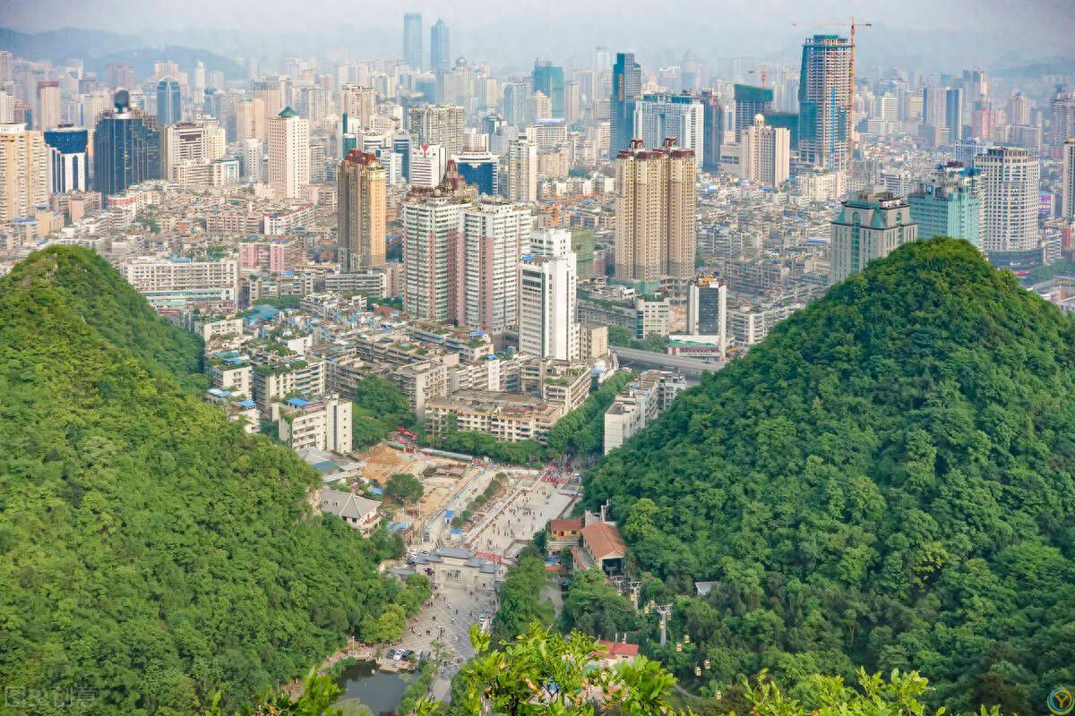 中国最凉快的5个城市，夏天根本不用开空调，晚上睡觉还得盖被子