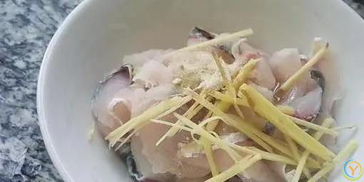 草鱼片蒸一蒸，***猪肉香，嫩滑无腥味好吃吗？