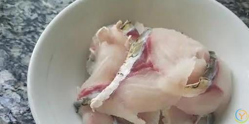 草鱼片蒸一蒸，***猪肉香，嫩滑无腥味好吃吗？