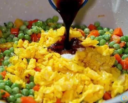 10分钟搞定家常菜，豌豆胡萝卜炒鸡蛋，简单却惊艳全家？