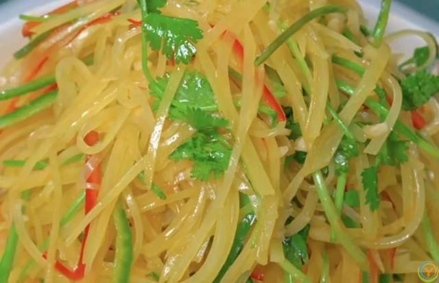 这10道凉拌菜，学会了做给家人吃，清爽又解腻，抚平燥热真舒坦！