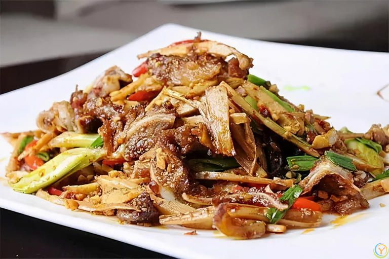 25款好吃菜品推荐：老鸭炖茄子、豆皮炒白菜等