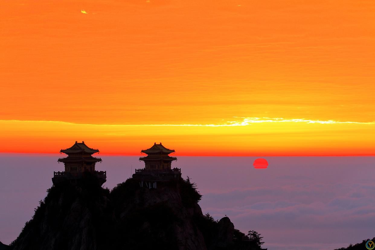 泰山登顶时间全解析：不同路线耗时差异与选择建议