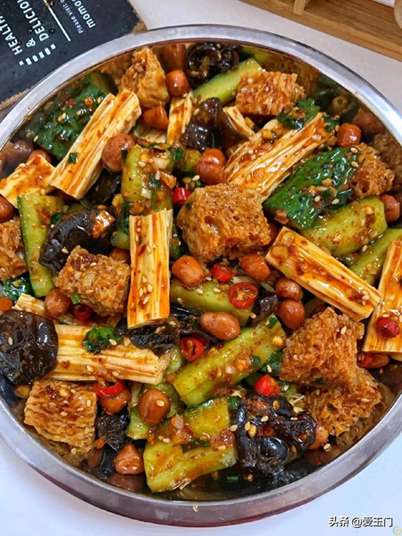 又到了每顿必吃凉菜的季节，这6道凉菜一定不要错过， 清爽又解腻