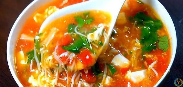 豆腐和它天生一对，高钙、高蛋白，汤汁拌米饭也是一绝