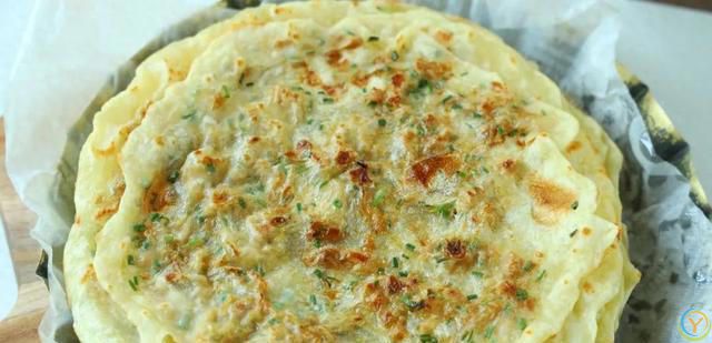 夏天就馋这个早餐饼！不用发面，又软又筋道，连吃3顿都不腻！