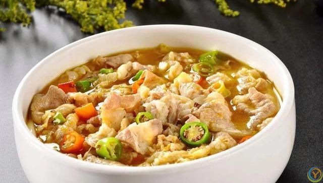 酸汤肥牛怎么做好吃又简单，酸汤肥牛的家常做法大全