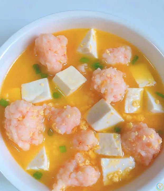 豆腐鲜汤，老奶奶教我的做法，营养丰富，味道太香了