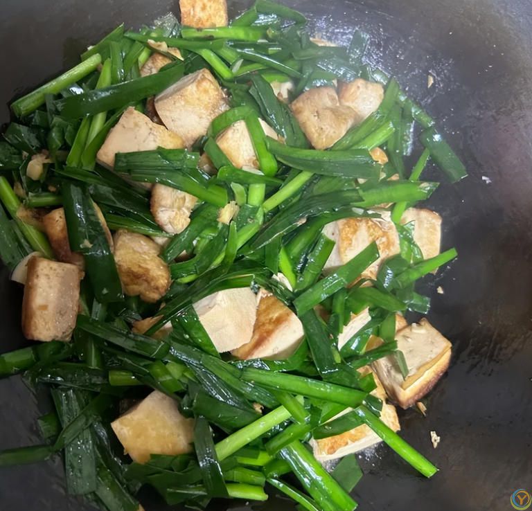 为什么炒完菜的锅别用冷水冲？多亏内行人提醒，很多人都做错了