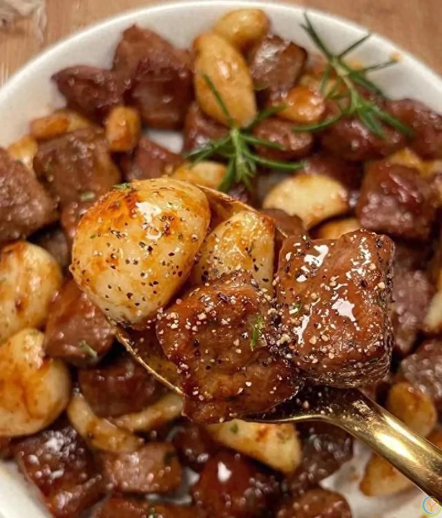 简单几步，做出让人回味无穷的蒜香牛肉！家里人人夸！