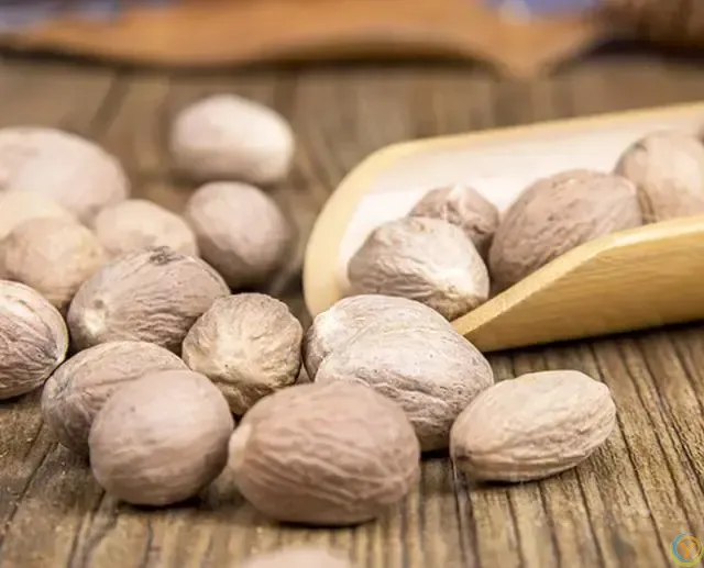 不管鸡肉怎么炖，一只鸡放5克它，鸡肉软烂又入味，好吃肉不柴