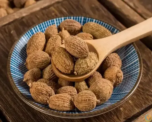 不管鸡肉怎么炖，一只鸡放5克它，鸡肉软烂又入味，好吃肉不柴