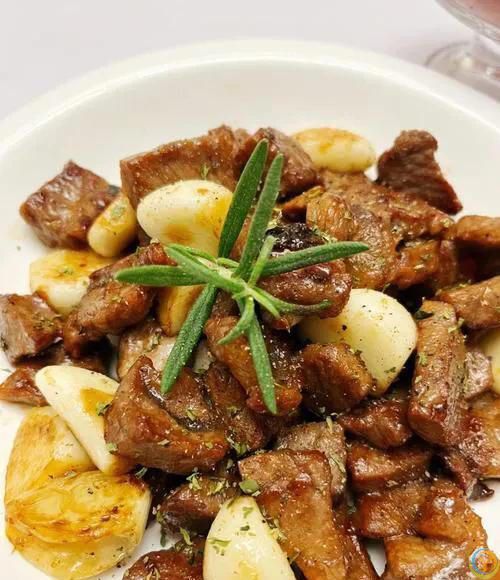 简单几步，做出让人回味无穷的蒜香牛肉！家里人人夸！