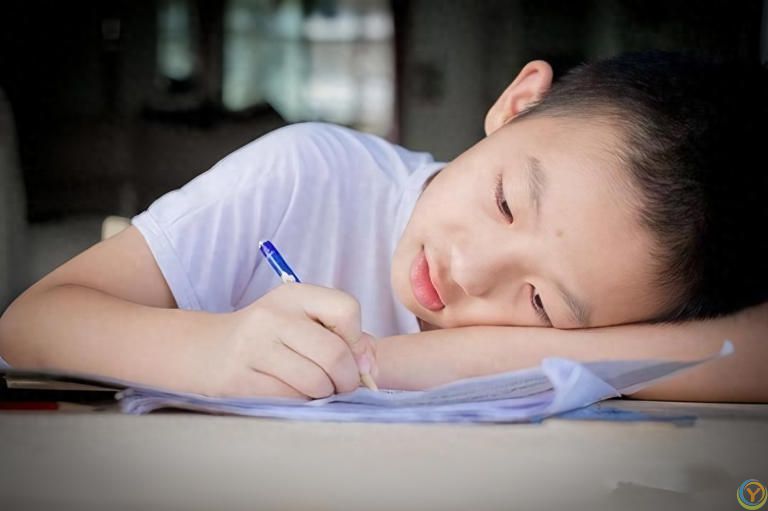 &ldquo;我妈三天没打我了&rdquo;小学生奇葩作文火了，看一次笑一次