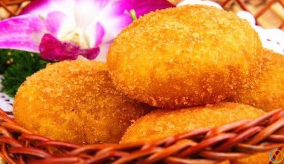 南瓜饼别用面粉，试试这招，软糯香甜吃不够